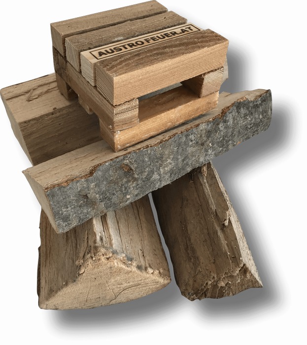 Holzstapel (700px)