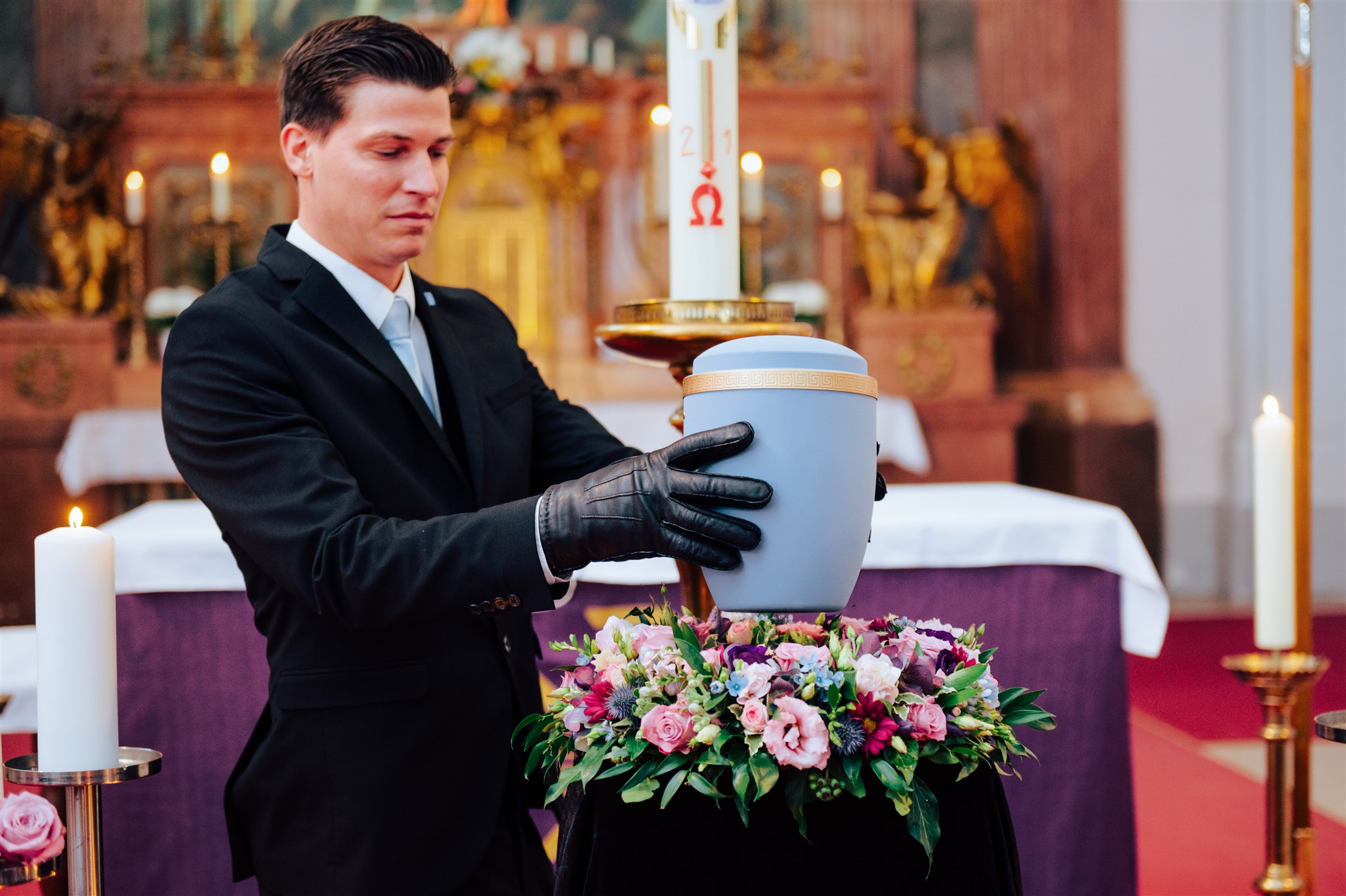Trauerfeier mit Urnenaufbahrung(c) Bestattung Himmelblau Daniel Willinger